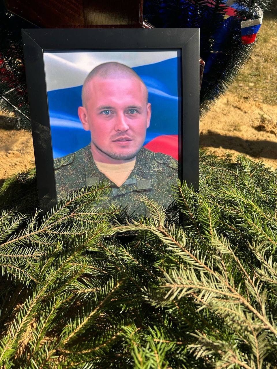 Мемориал Z Павлово-Посадского городского округа: Батурин Руслан Анатольевич, звание: рядовой, дата рождения: неизвестно, погиб: неизвестно